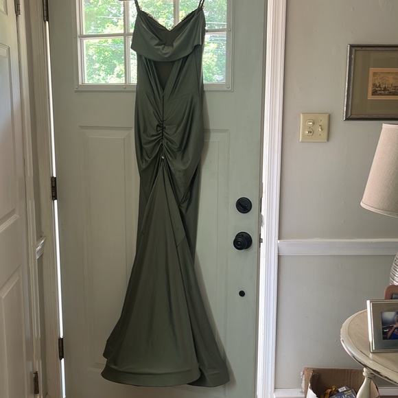 Jessica Angel Gown-Size Small  Color-Sage Green - Picture 5 of 8